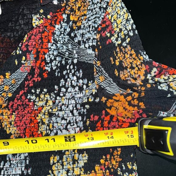 Anthropologie Akemi + Kim Adria Smocked Blouse Top with Abstract Florals Size XS - Picture 7 of 8